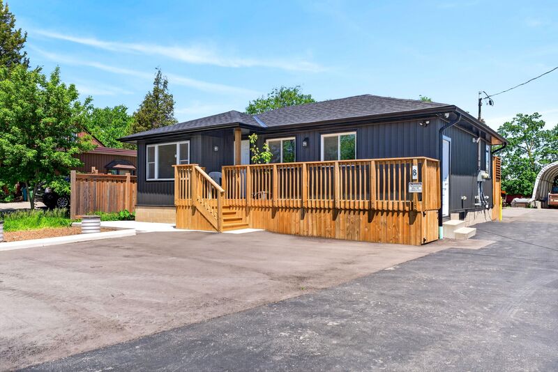 FANTASTIC 2-BEDROOM RENTAL OPPORTUNITY IN THE HEART OF HAMILTON EAST! 